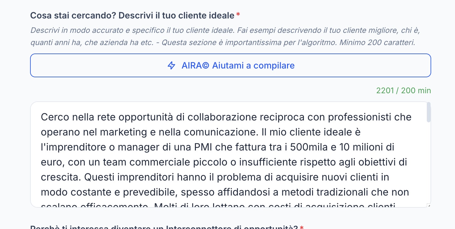 El campo del avatar de cliente del onboarding: «¿Qué estás buscando? Describe a tu cliente ideal», con el botón AIRA© Ayúdame a completar y un texto de ejemplo muy detallado.